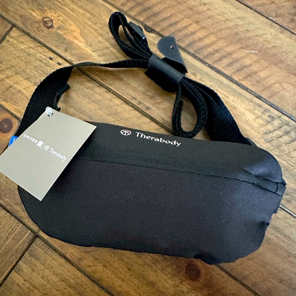 United Polaris Therabody amenities Kit